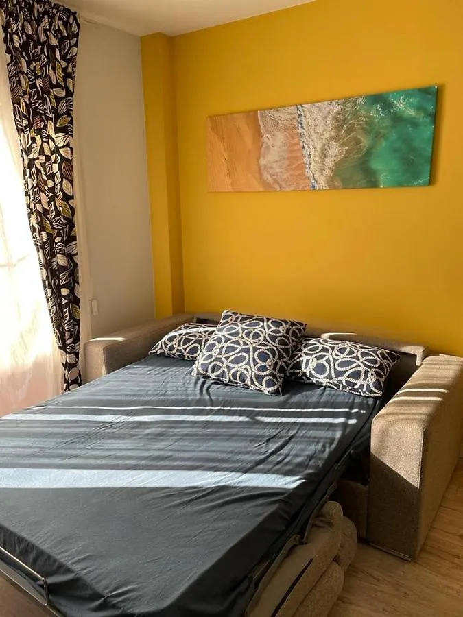 Llanca Piso Muy Tranquillo Llanca Appartement Tres Tranquille Llanca Flat Very Calm شقة