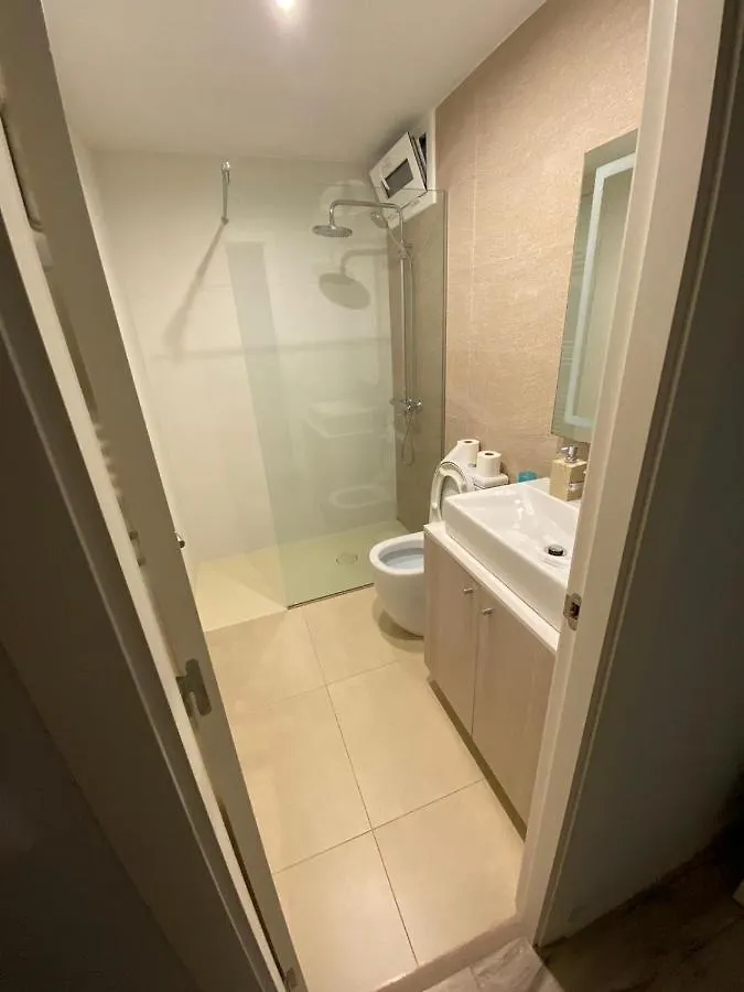 Llanca Piso Muy Tranquillo Llanca Appartement Tres Tranquille Llanca Flat Very Calm شقة